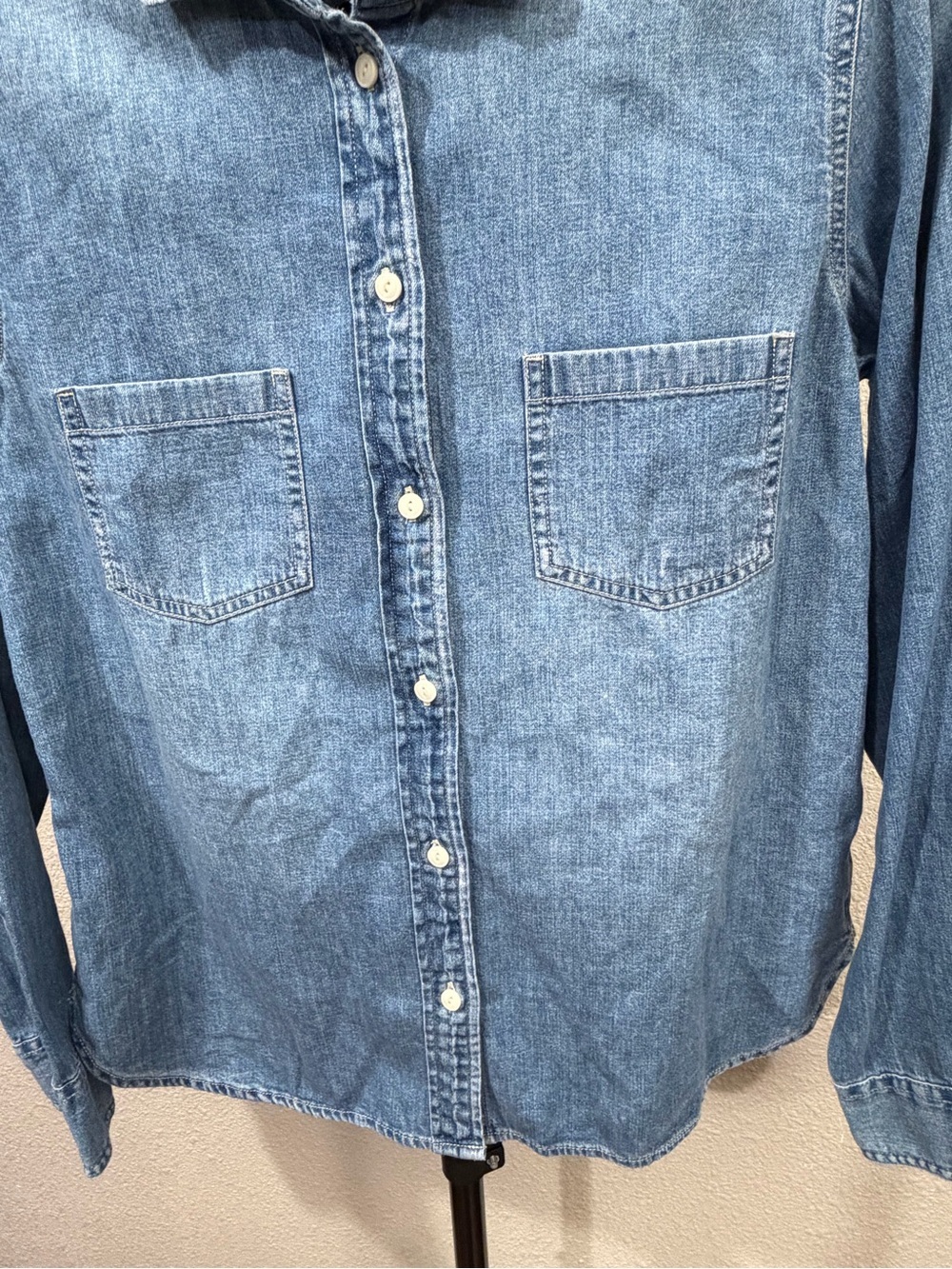 J.Crew 100% Cotton Chambray Button Down Shirt | Coastal Grandma Western Chic 10 - Picture 4 of 11